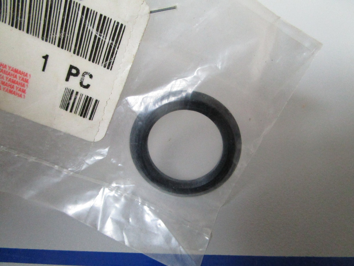 NEW OEM 3JE-22475-00-00 Yamaha Dust Seal 0720