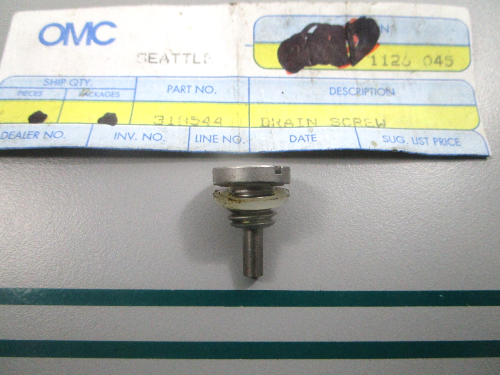 NEW OEM 318544 0318544 OMC Johnson Evinrude Drain Plug 0810