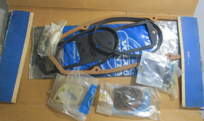 *NEW OEM* 0720 Volvo Penta Gasket Kit 876348