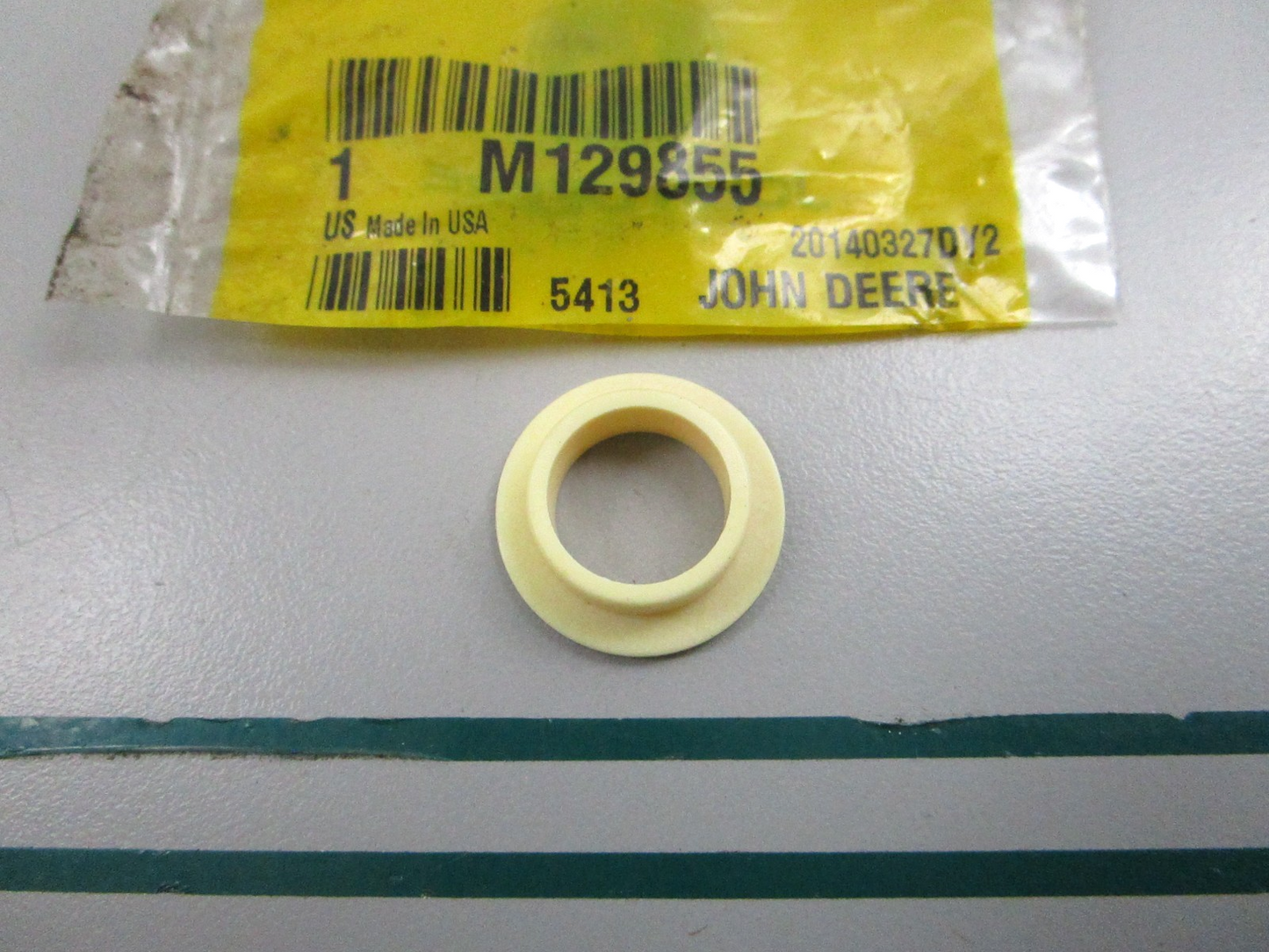 NEW OEM M129855 John Deere Shoulder Washer 0810