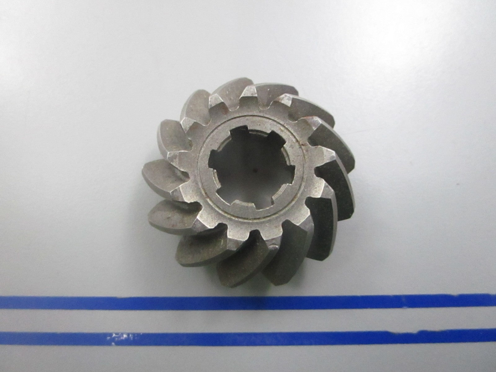 *NEW OEM* 0810 Mercury Quicksilver Pinion Gear 43-84442T