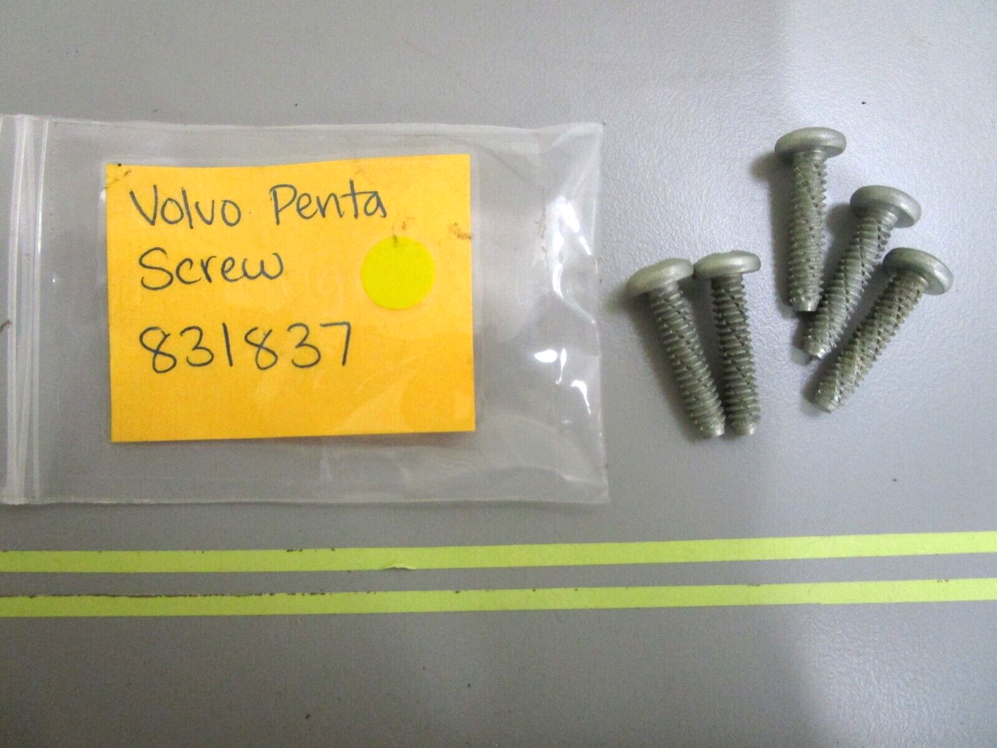 *NEW OEM* (LOT OF 5) 0750 Volvo Penta SCREW 831837