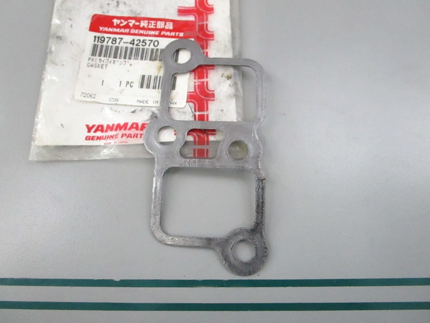 NEW OEM 119787-42570 Yanmar Gasket 0810