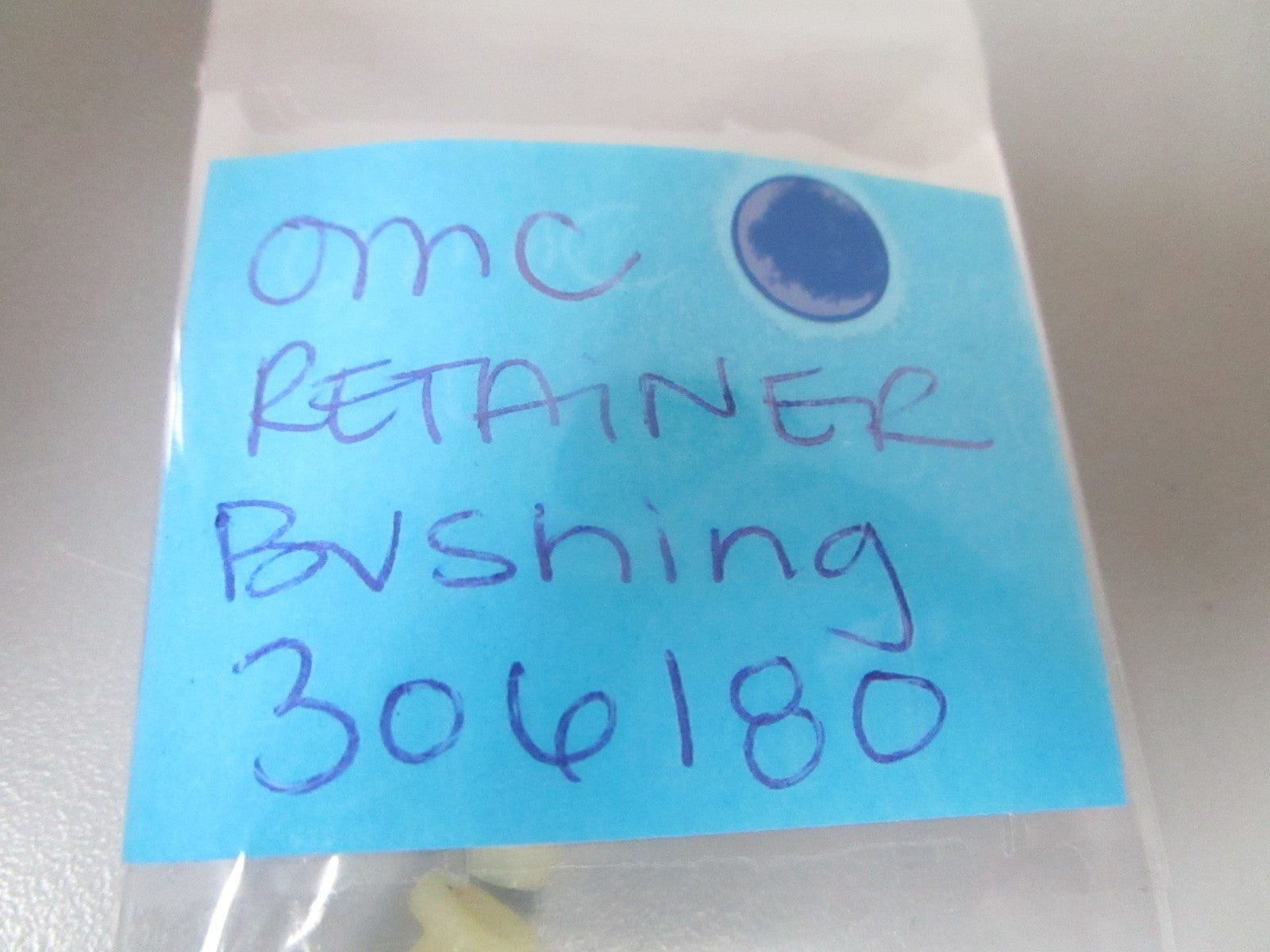NEW OEM (LOT OF 4) 306180 0306180 OMC Johnson Evinrude Retainer Bushing 0810