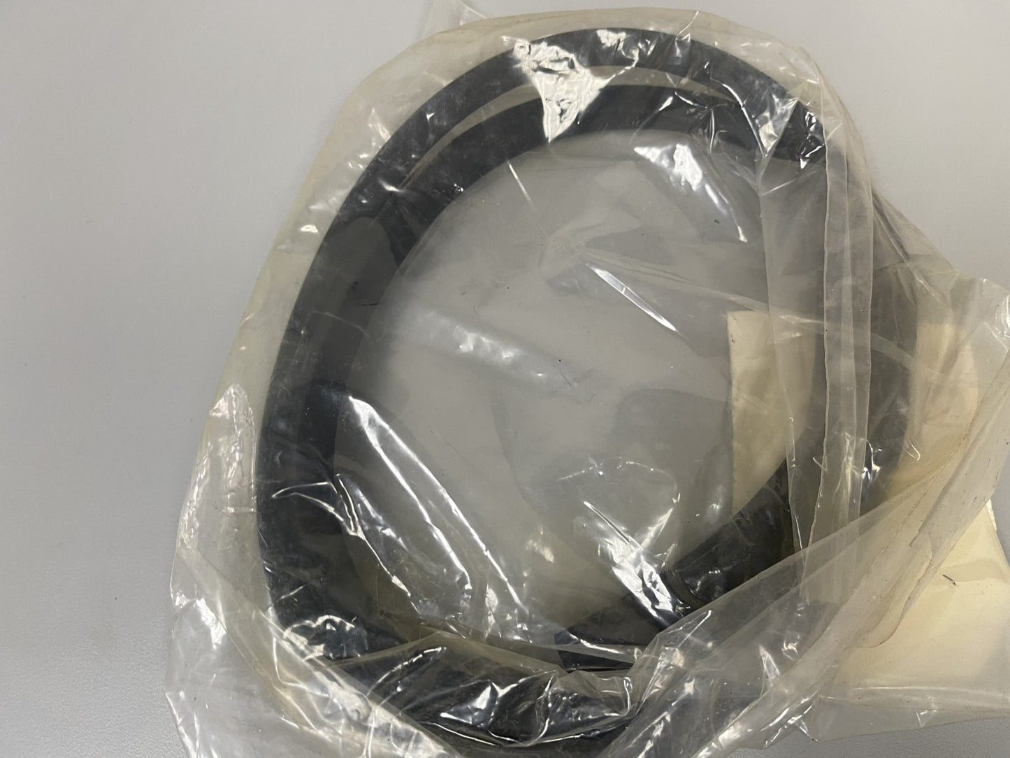 NEW OEM 3852850 Johnson Evinrude Transom Seal 0670