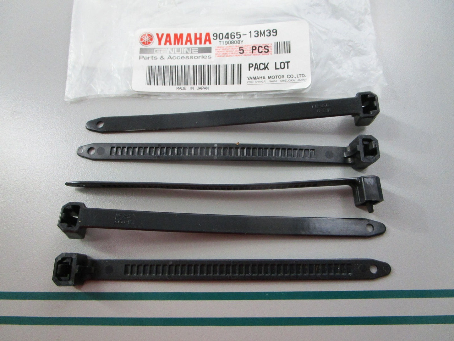 NEW OEM (LOT OF 5) 90465-13M39-00 Yamaha Clamp 0810