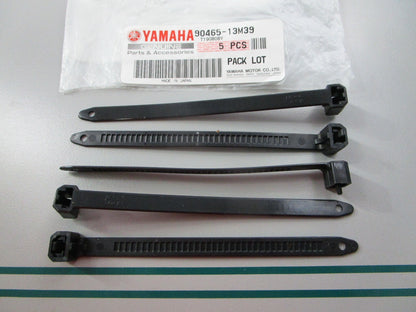 NEW OEM (LOT OF 5) 90465-13M39-00 Yamaha Clamp 0810