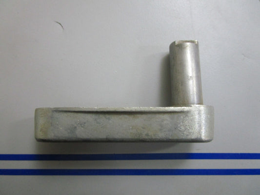 *NEW OEM* 0770 OMC Johnson Evinrude Front and Rear Latch Handle and Shaft 382645