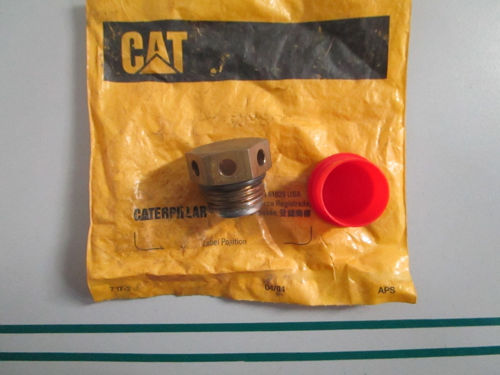 NEW OEM 108-5985 CAT Thread Valve 0820