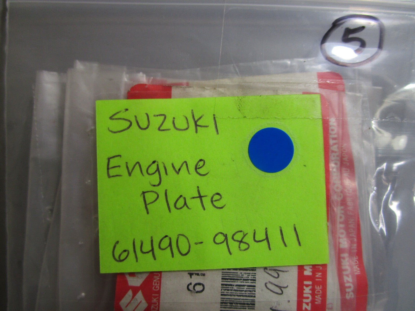 *NEW OEM* 0810 Suzuki Engine Plate 61490-98411