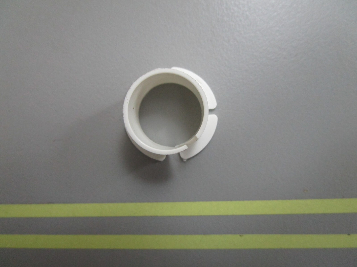 *NEW OEM* 0810 OMC Johnson Evinrude Bushing 308532 0308532