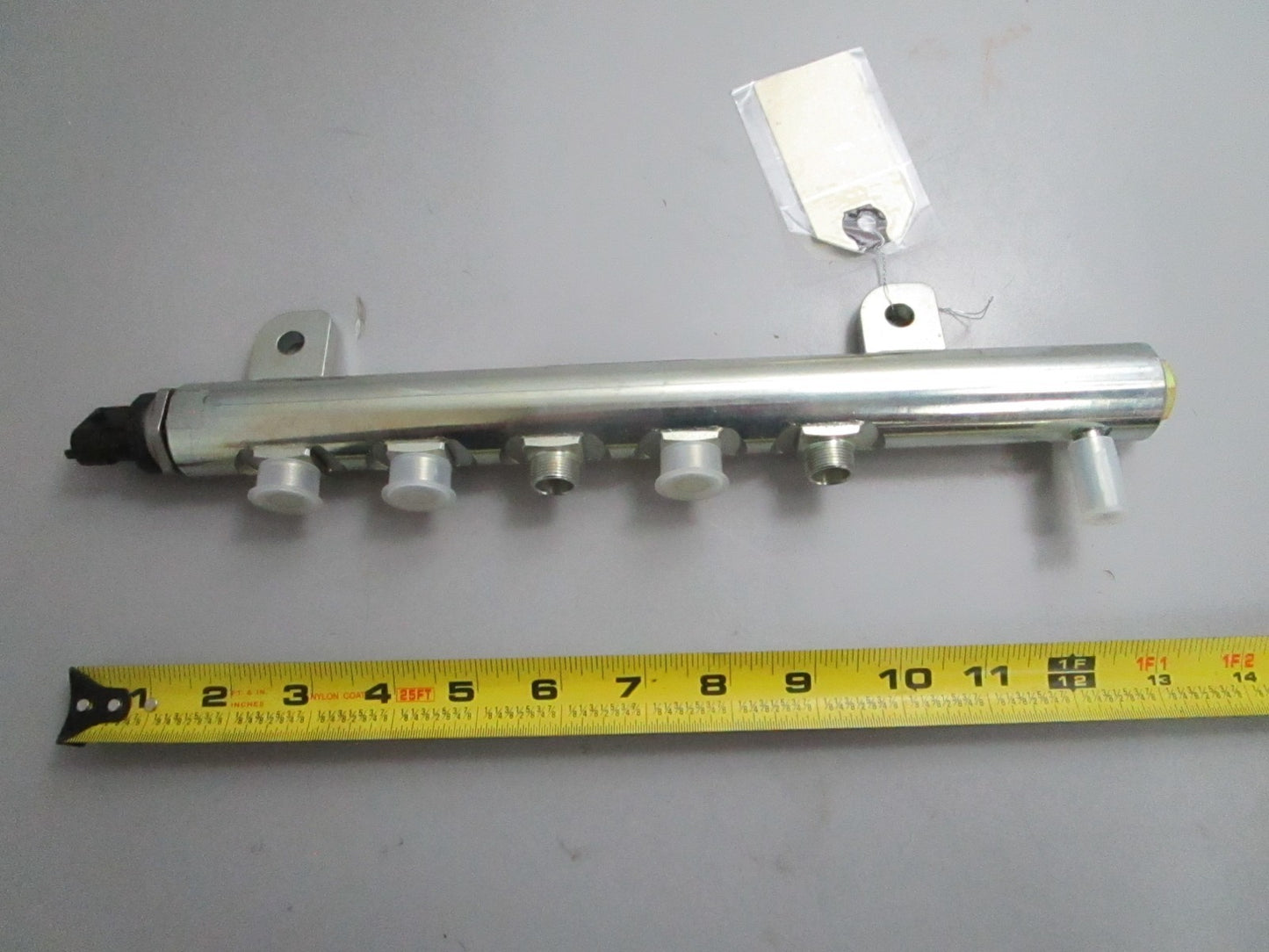 *NEW* 0820 Bosch Fuel Injection Distribution Pipe 35022107F