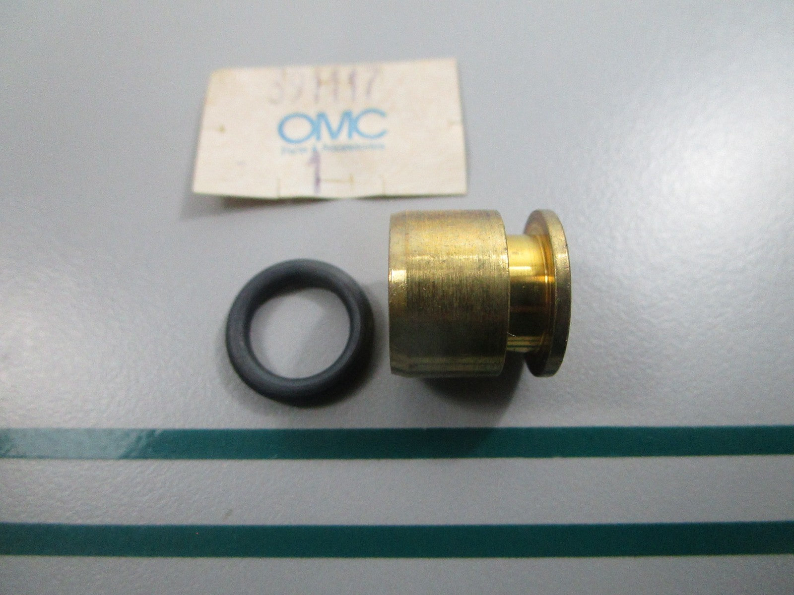NEW OEM 391117 0391117 OMC Johnson Evinrude Bushing & O-Ring 0810