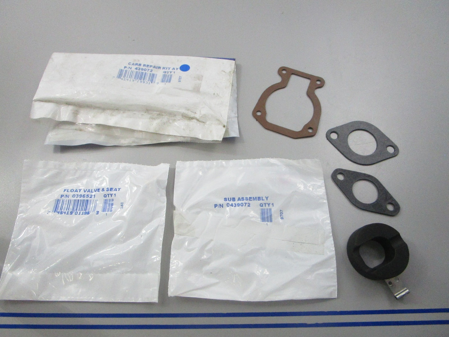NEW OEM 439072 0439072 OMC Johnson Evinrude Carburetor Repair Kit Assembly 0810