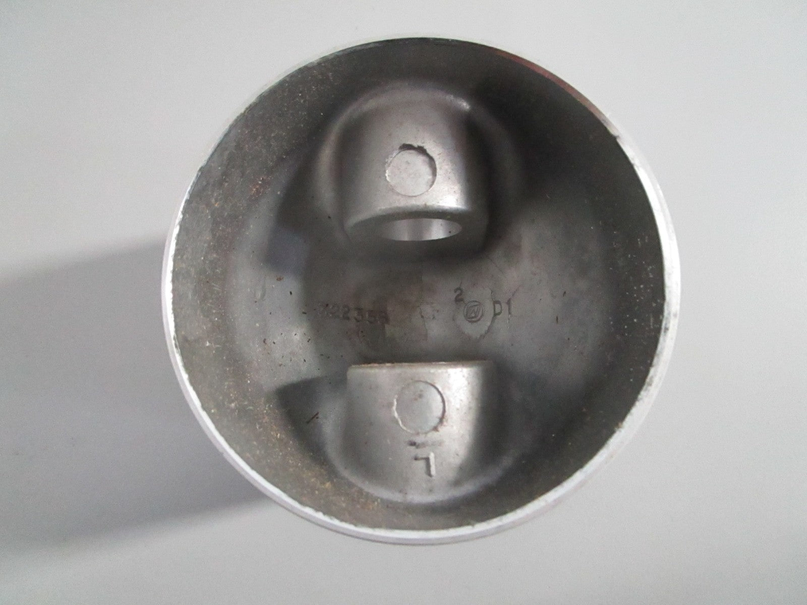 NEW OEM 396584 0396584 OMC Johnson Evinrude .030 Piston 0820