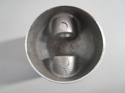 NEW OEM 396584 0396584 OMC Johnson Evinrude .030 Piston 0820