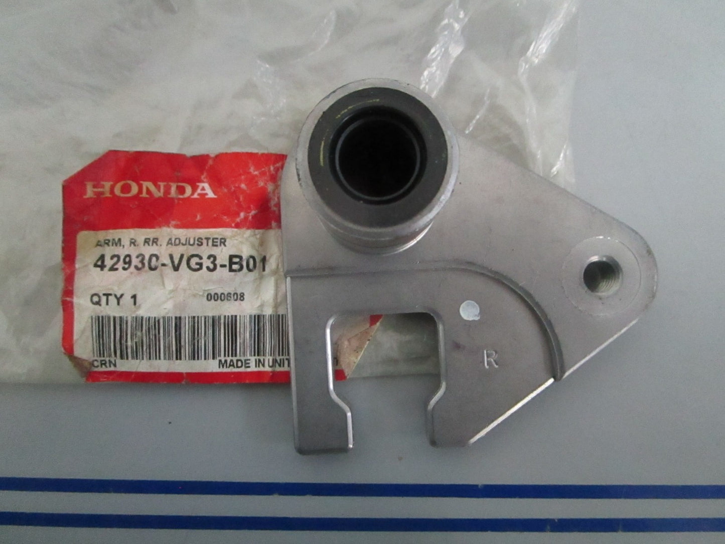 *NEW OEM* 0820 Honda Right Rear Arm 42930-VG3-B01