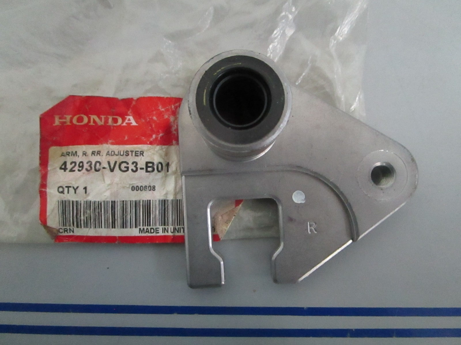 *NEW OEM* 0820 Honda Right Rear Arm 42930-VG3-B01