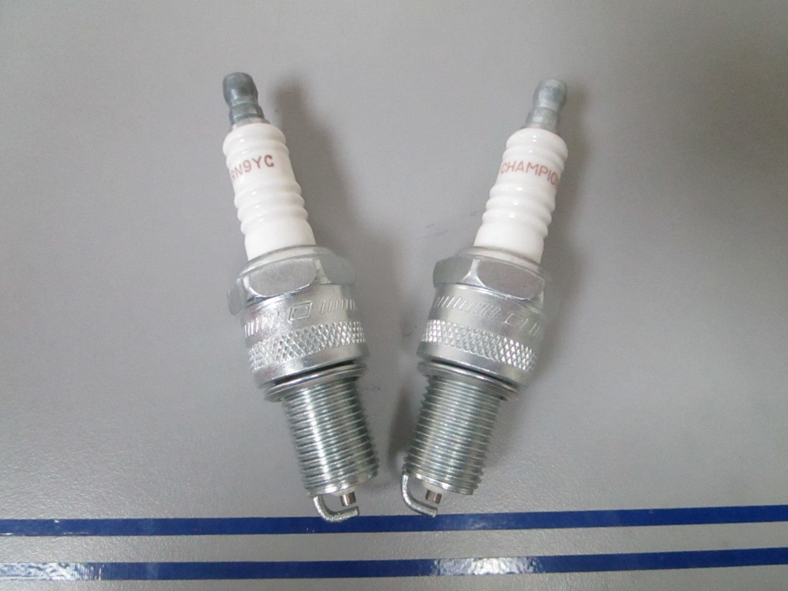 NEW (LOT OF 2) RN9YC Champion Spark Plug 0810