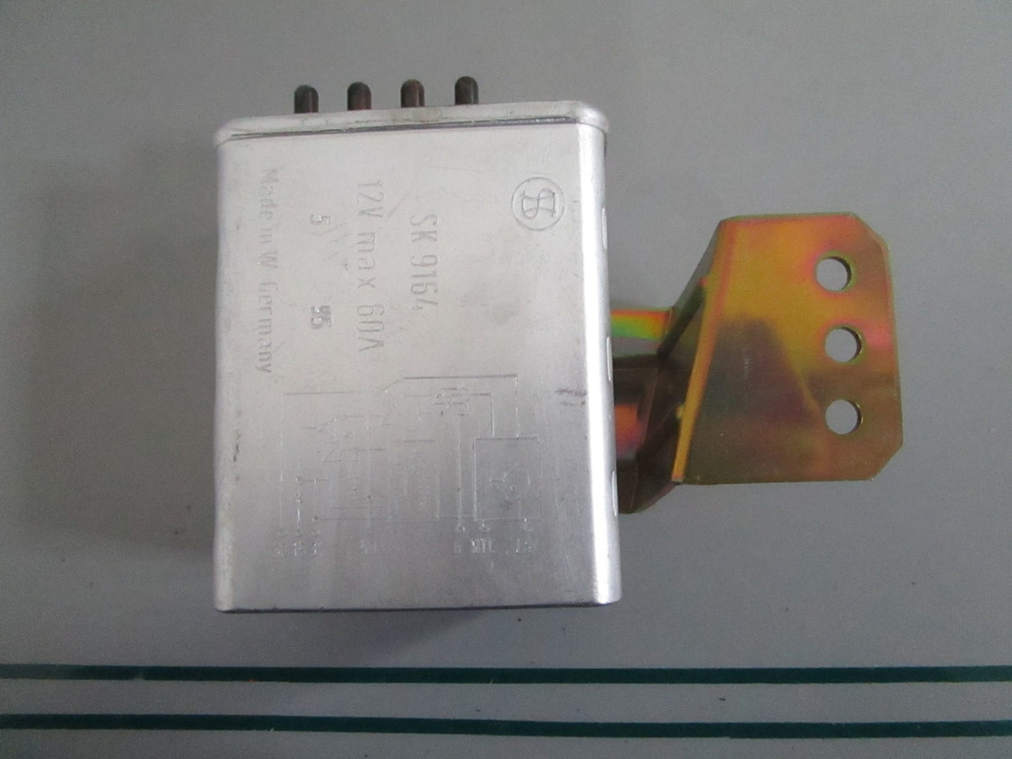NEW OEM 0015452232 Mercedes-Benz Diesel Glow Plug Relay 0820