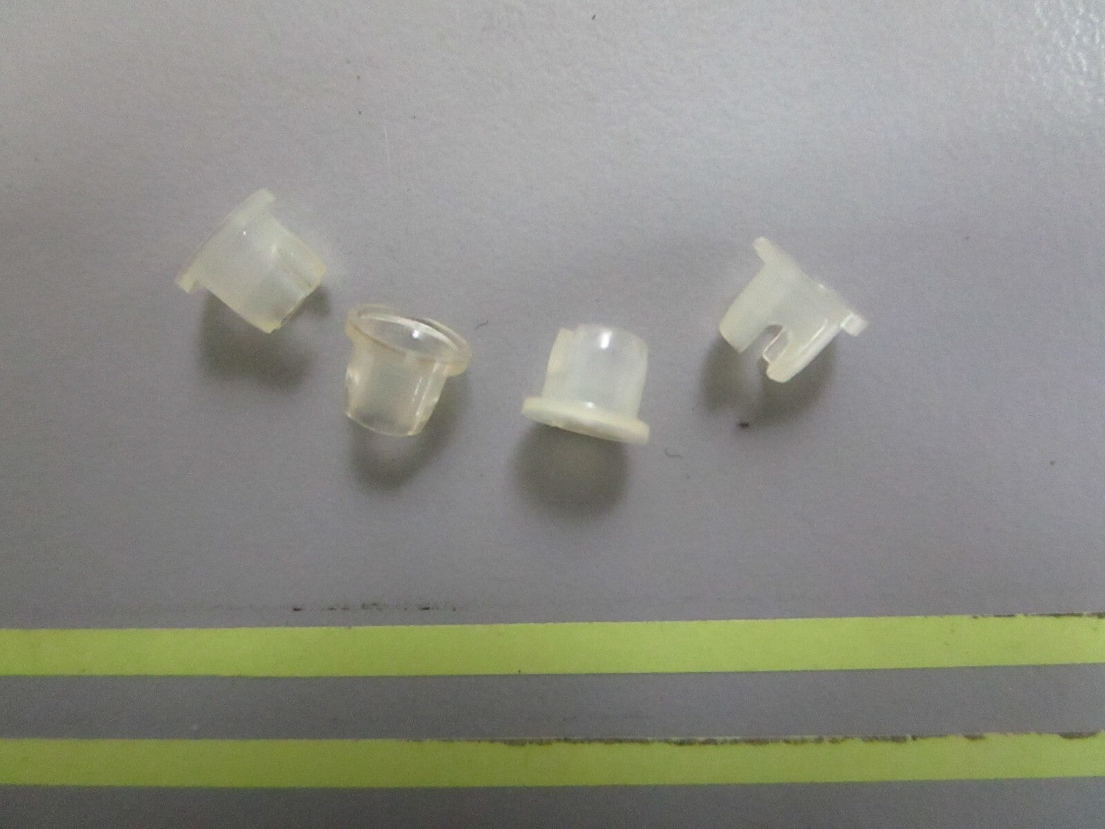 *NEW OEM* (LOT OF 4) 0810 OMC Johnson Evinrude Bushing 304216 0304216