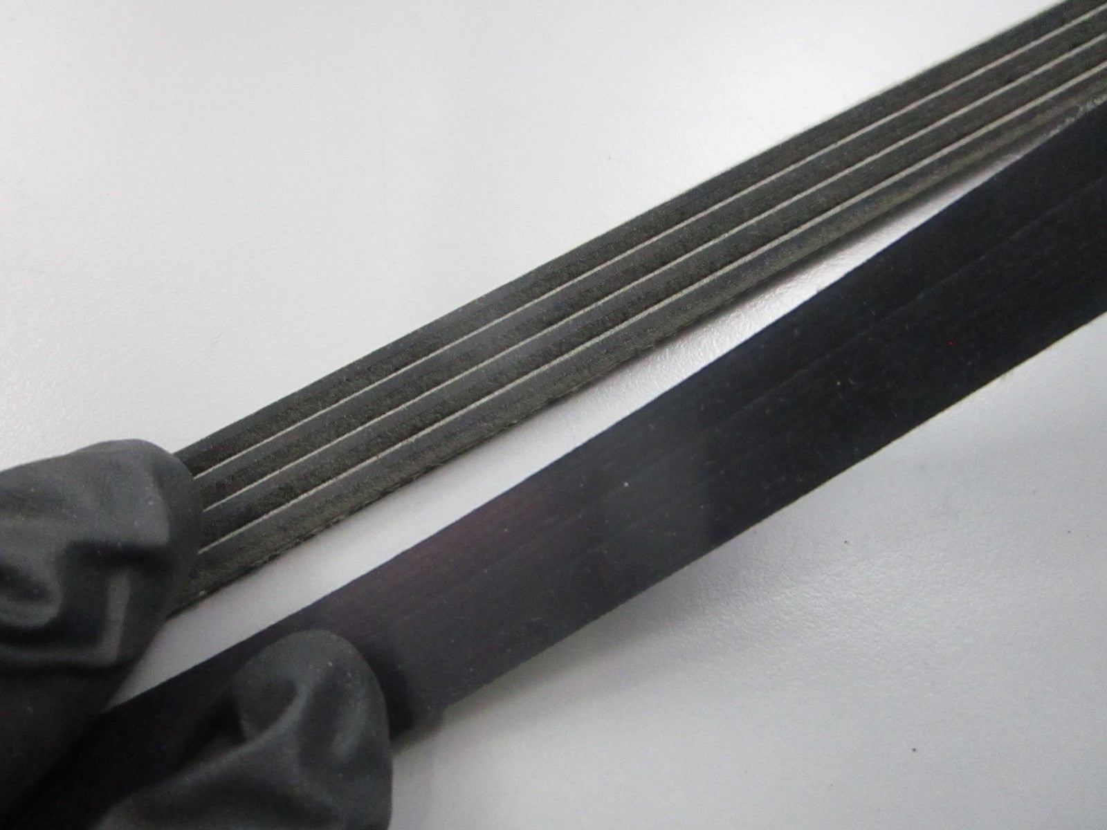 NEW K040355SF Gates Micro-V Stretch Fit Serpentine Belt 0810
