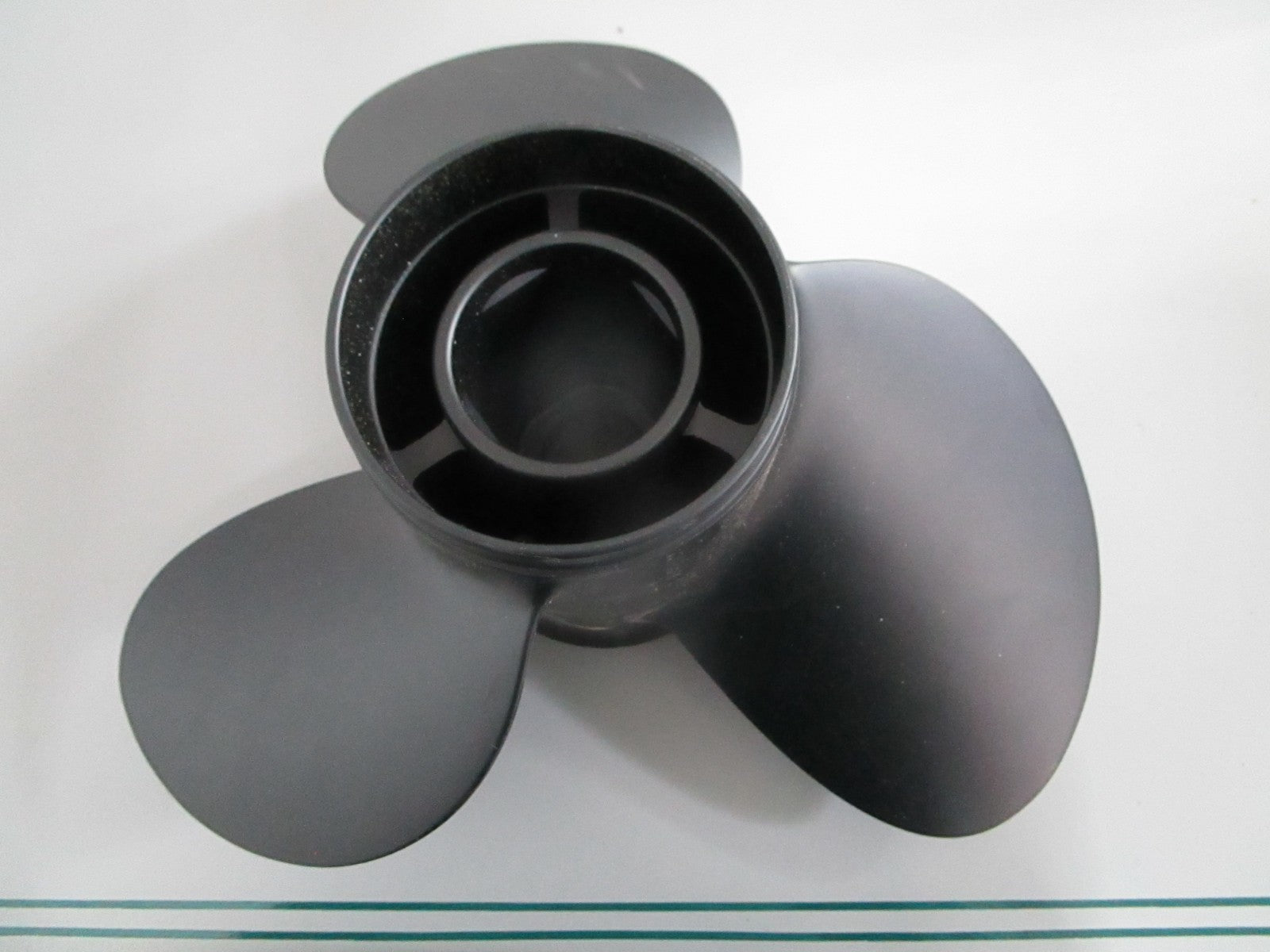 NEW OEM 9511-148-17 Solas E-Series 14.8 × 17 Rubex 3 Propeller 0820