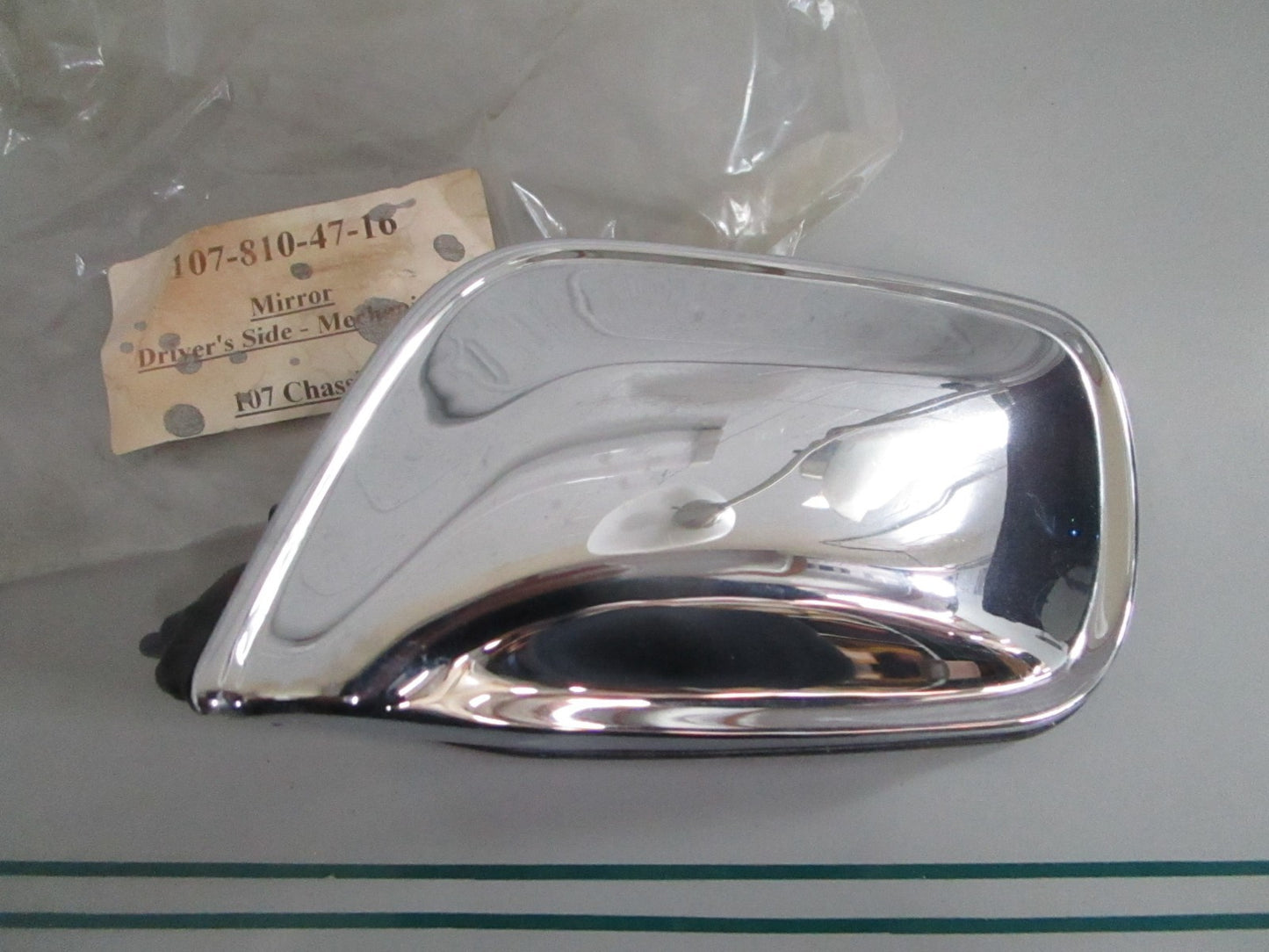 NEW OEM 1078104716 Mercedes-Benz Driver's Side Mirror 0820