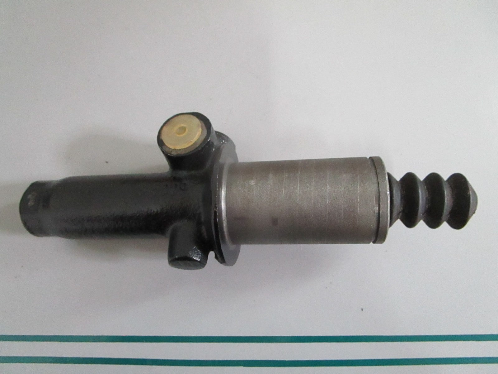 NEW OEM 0002955206 Mercedes-Benz FAG Master Cylinder 0820