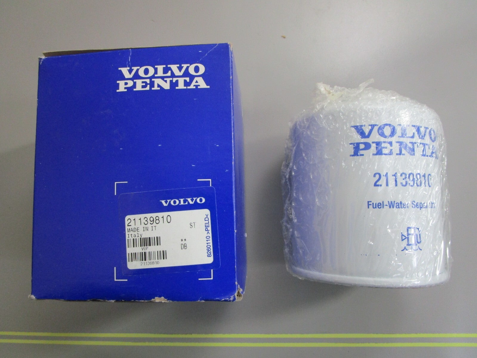 *NEW OEM* 0810 Volvo Penta Fuel Filter Kit 21139810