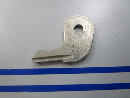 NEW OEM 501790 0501790 OMC Johnson Evinrude #25 Ignition Key 0810