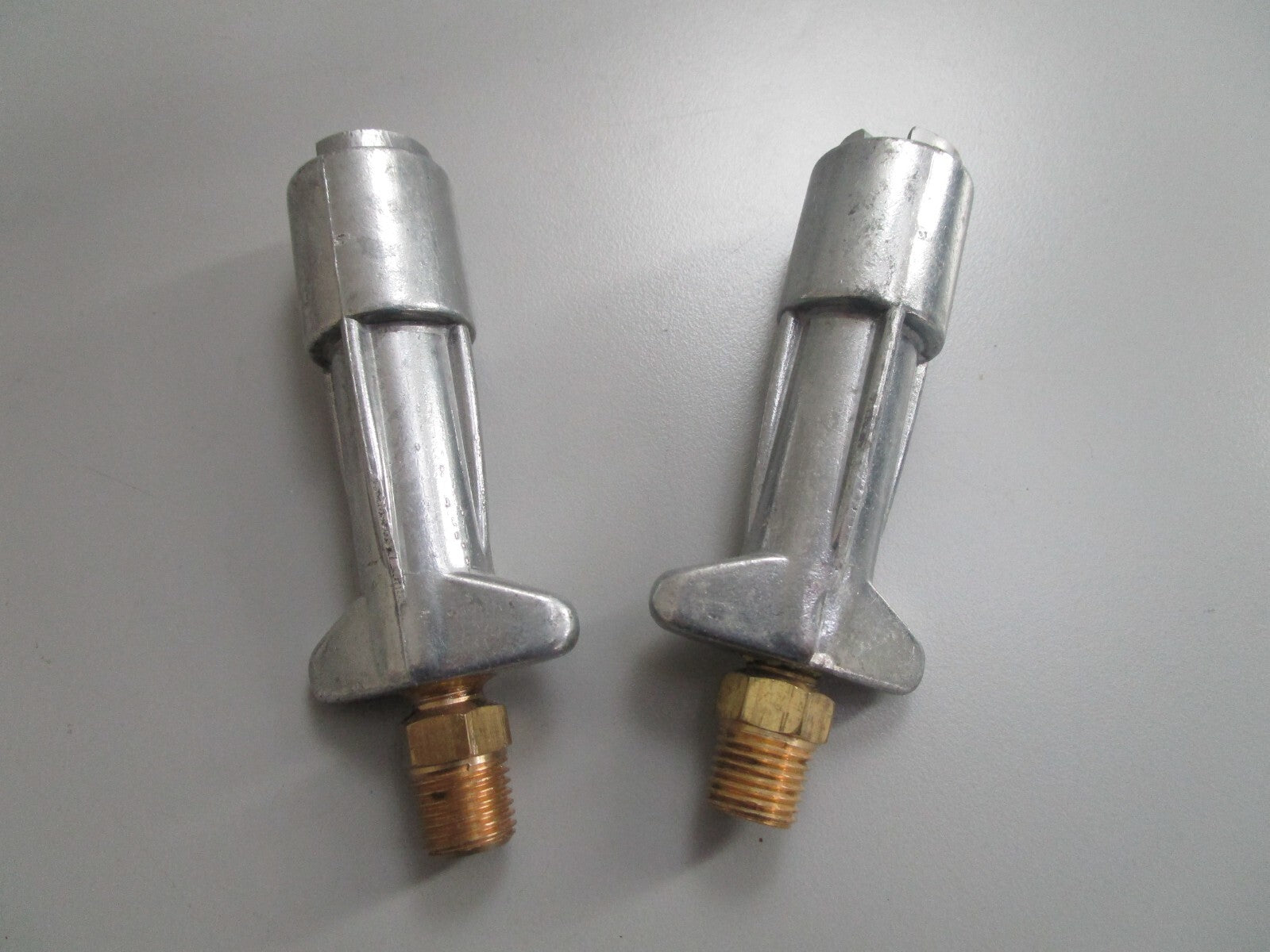 *NEW* (LOT OF 2) 0810 Tempo Fuel Line Connector 220160