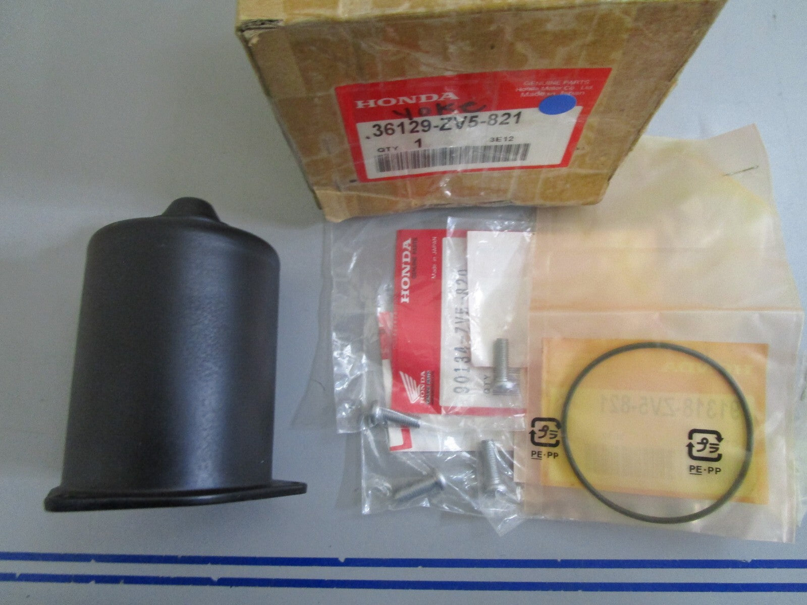 *NEW OEM* 0820 Honda Yoke 36129-ZV5-821