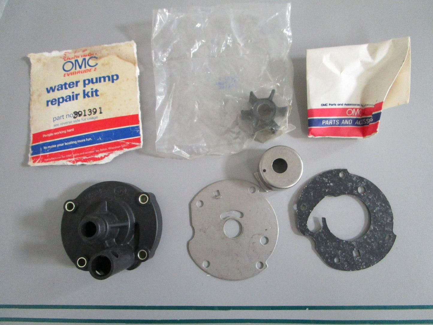 OMC NEW OEM Water Pump Kit 391391 Johnson Evinrude 5.5 6 7.5HP 1954-1979 NOS 082