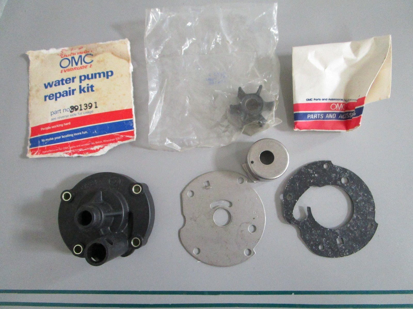 OMC NEW OEM Water Pump Kit 391391 Johnson Evinrude 5.5 6 7.5HP 1954-1979 NOS 082