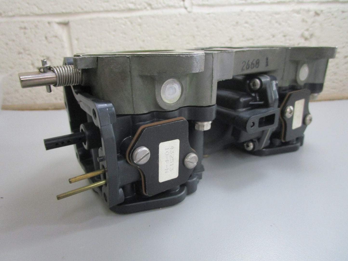 *NEW OEM* (LOT OF 2) 0820 OMC Johnson Evinrude Carburetor 398743 333525