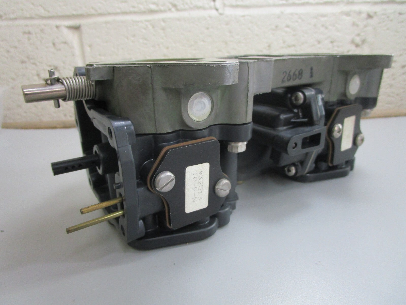 *NEW OEM* (LOT OF 2) 0820 OMC Johnson Evinrude Carburetor 398743 333525