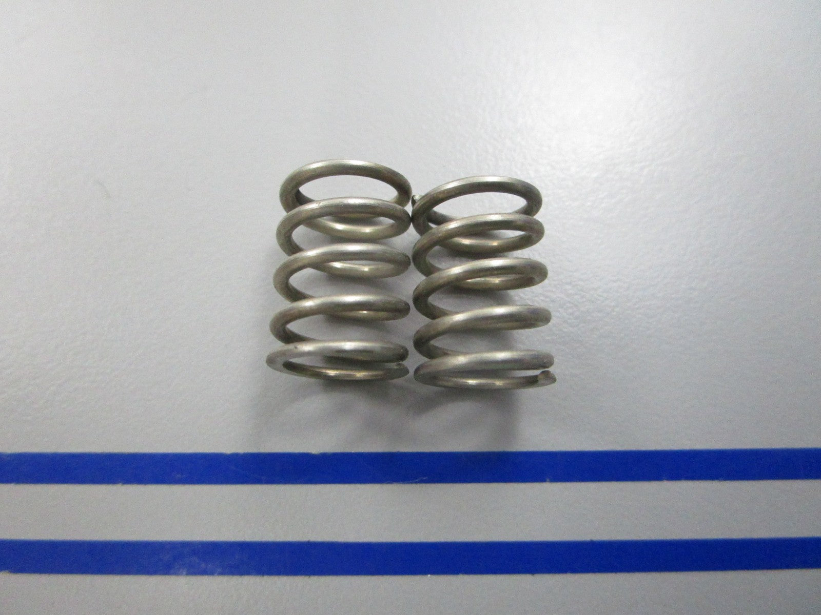 NEW OEM (LOT OF 2) 18153-93110 Suzuki Spring 0810