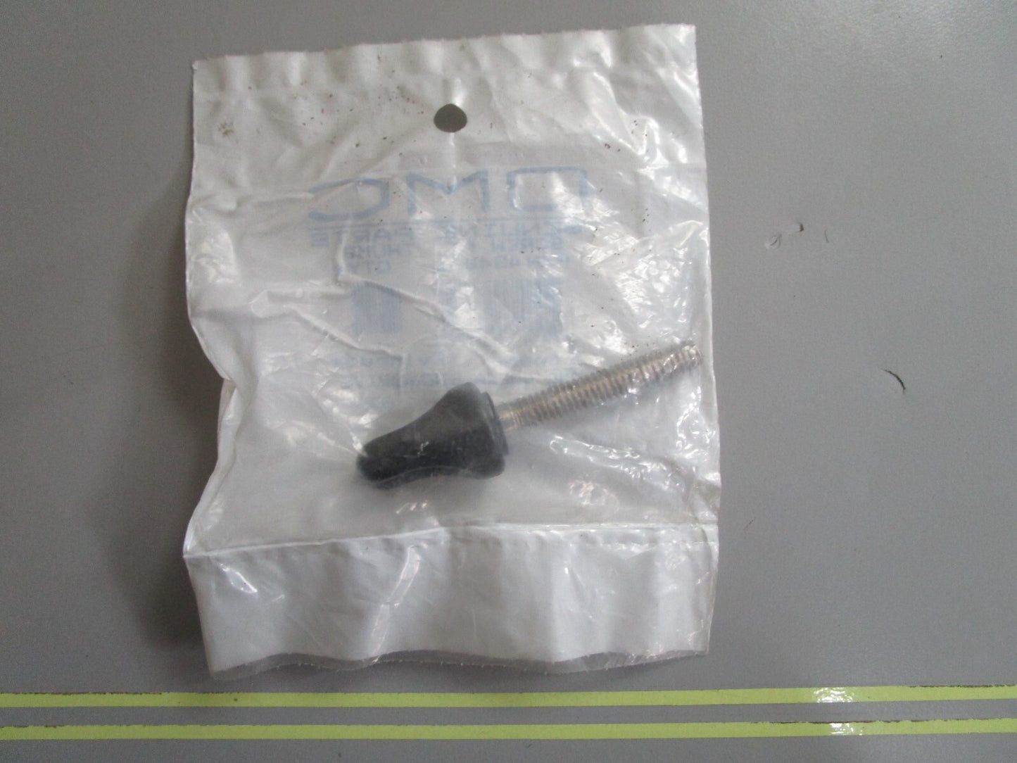 *NEW OEM* 0810 OMC Johnson Evinrude Thumb Screw Assembly 434081 0434081