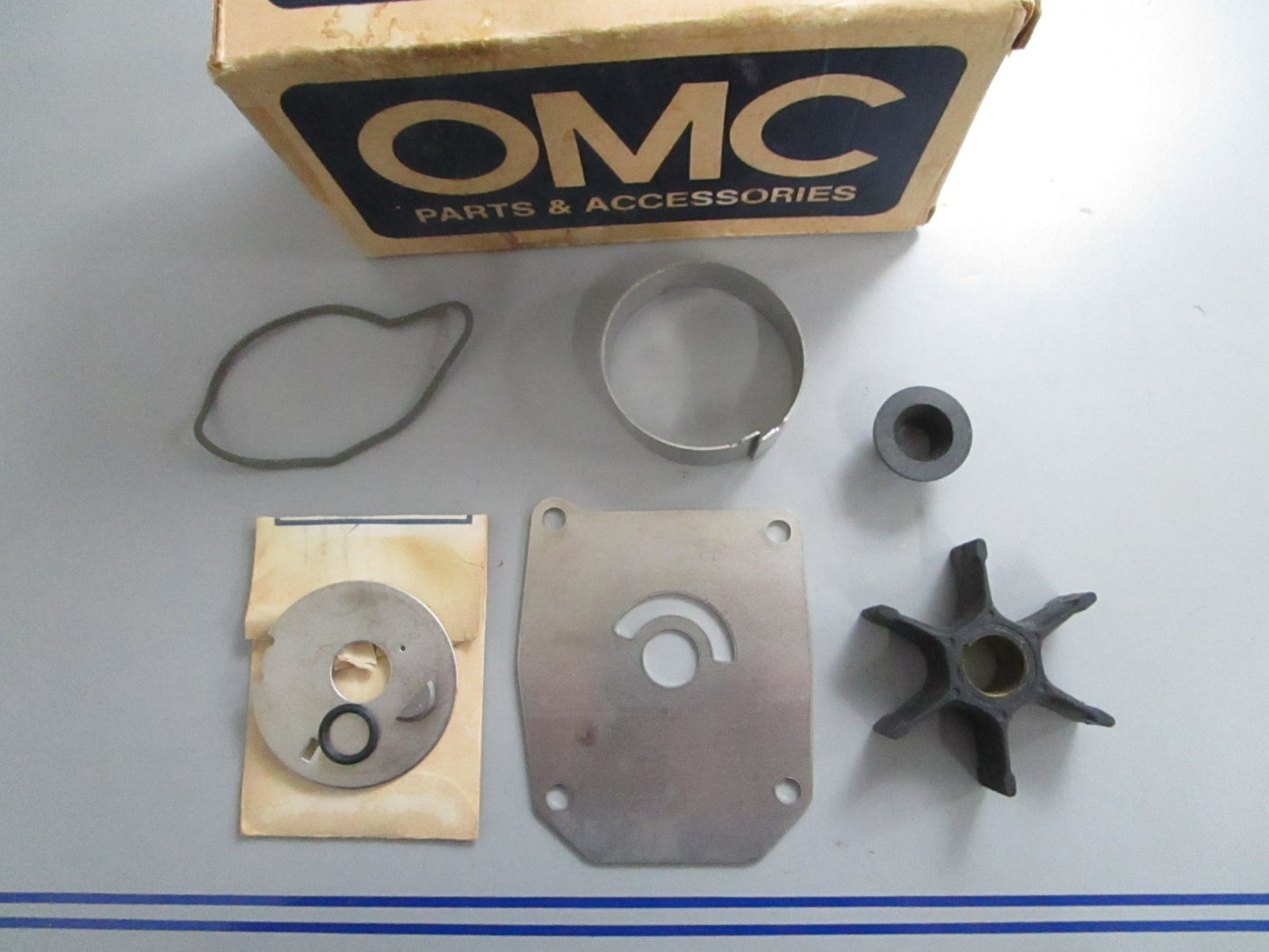 *NEW OEM* 0820 OMC Water Pump Kit 387326 0387326