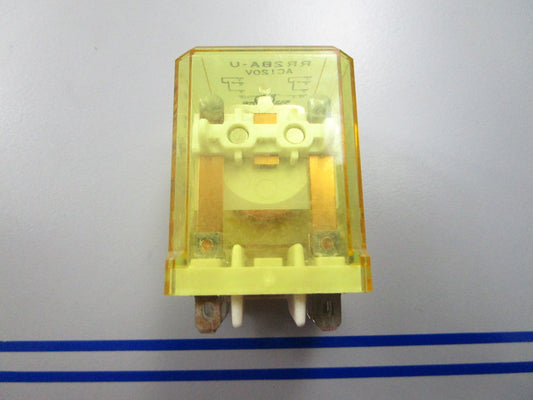 *NEW* 0810 IDEC 120V Power Relay RR2BA-U