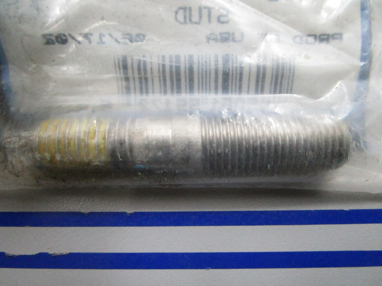 *NEW OEM* 0810 Mercury Quicksilver Stud 16-57984 1