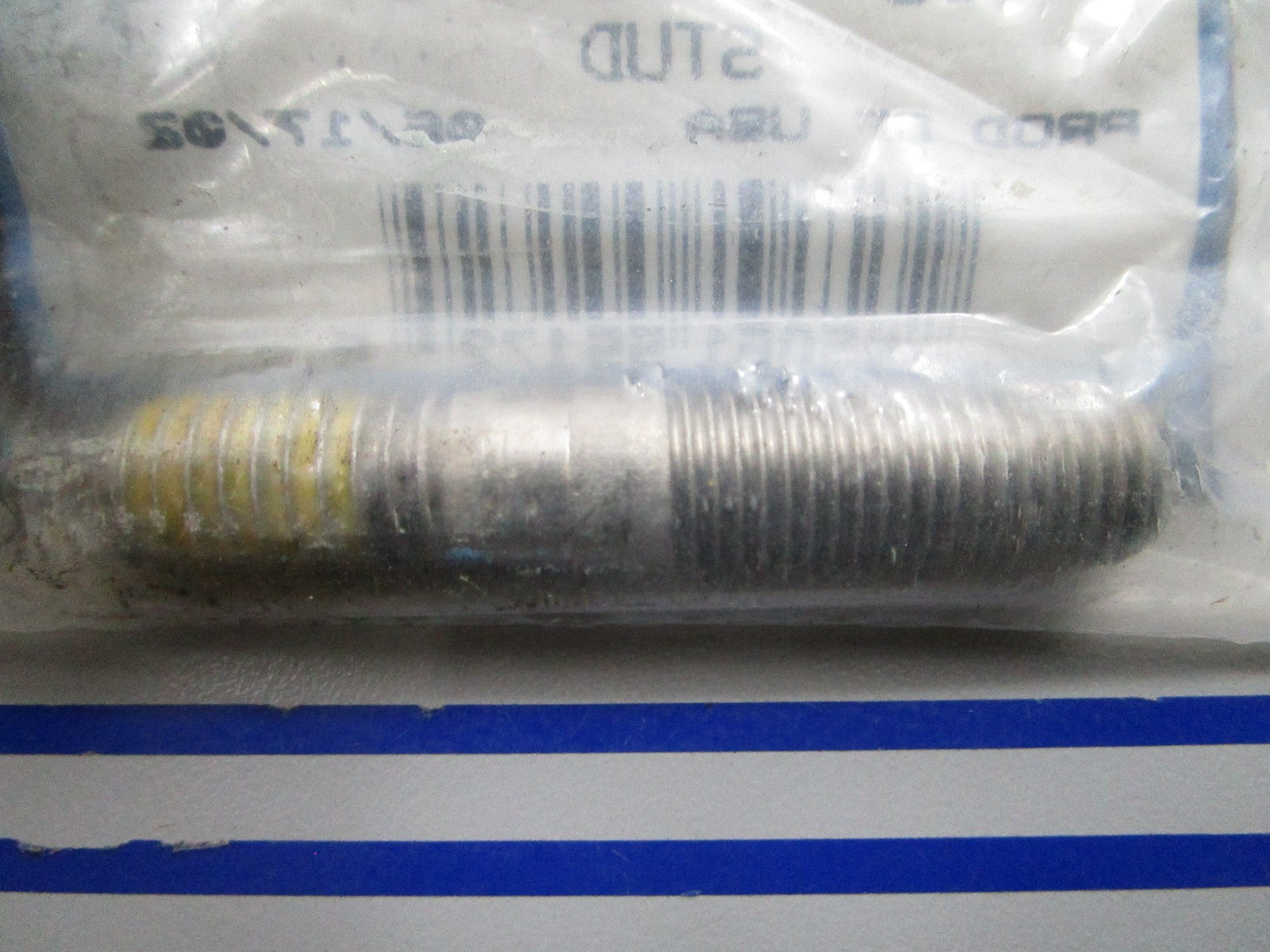 *NEW OEM* 0810 Mercury Quicksilver Stud 16-57984 1