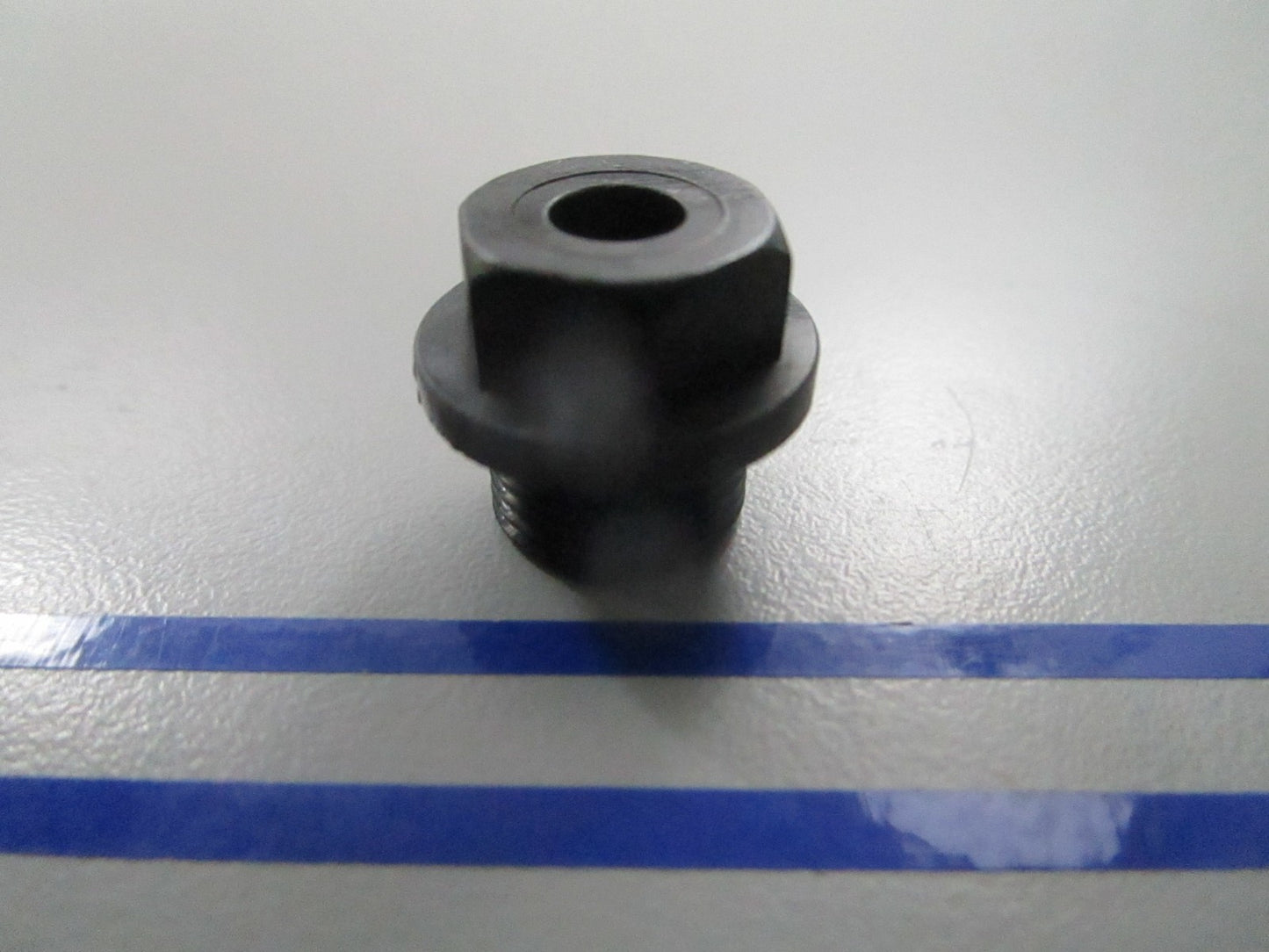 *NEW OEM* 0810 OMC Johnson Evinrude Cap 331864 0331864