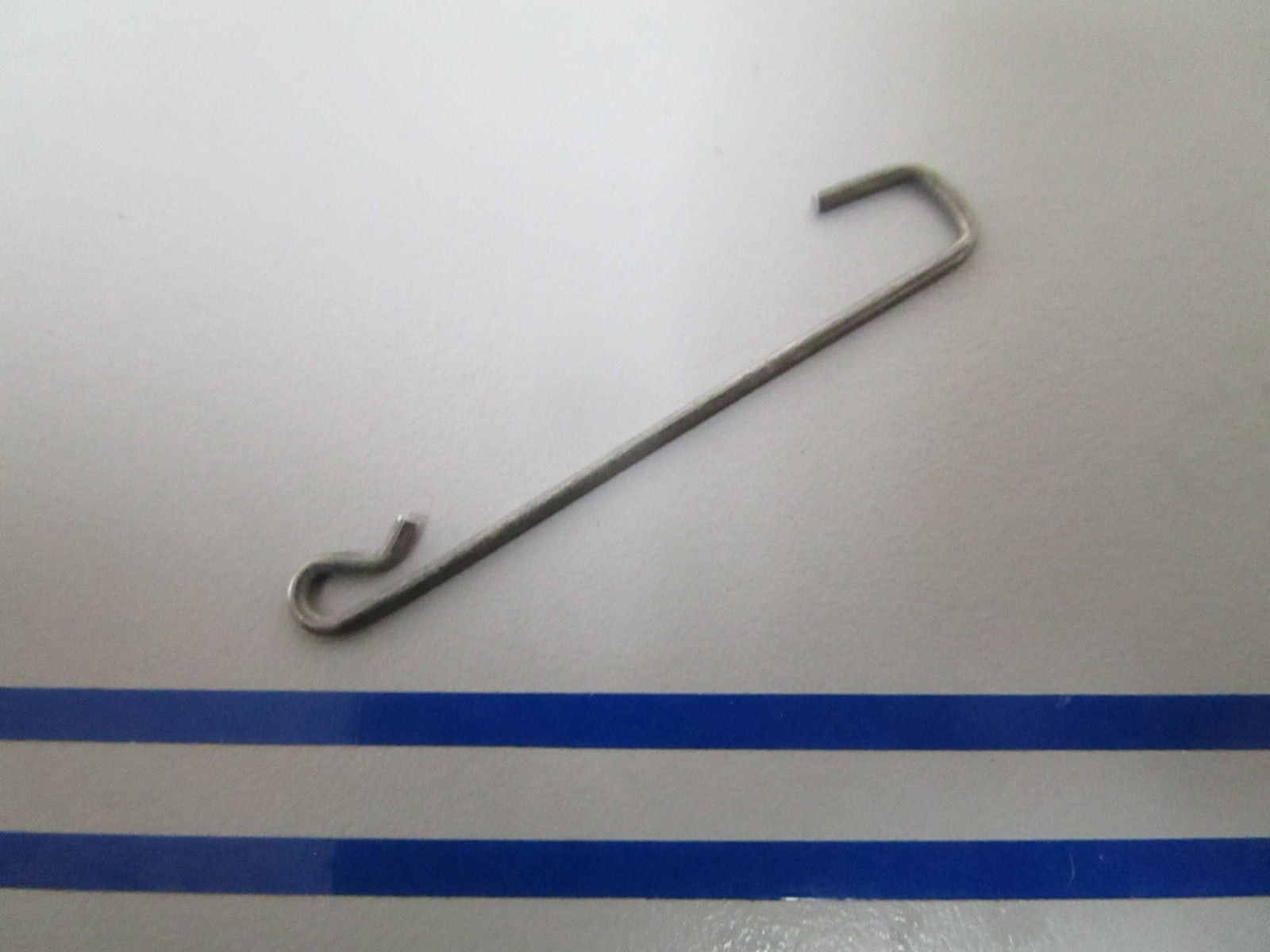 NEW OEM 203725 0203725 OMC Johnson Evinrude Starter Pawl Spring 0810