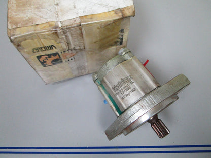 NEW OEM 121201 Crown Hydraulic Pump 0720