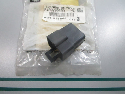 NEW 409209300 Ski-Doo Connecting Housing 0810