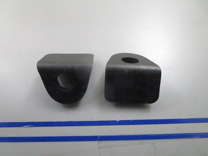 *NEW OEM* (LOT OF 2) 0810 OMC Johnson Evinrude Grommet 331584 0331584