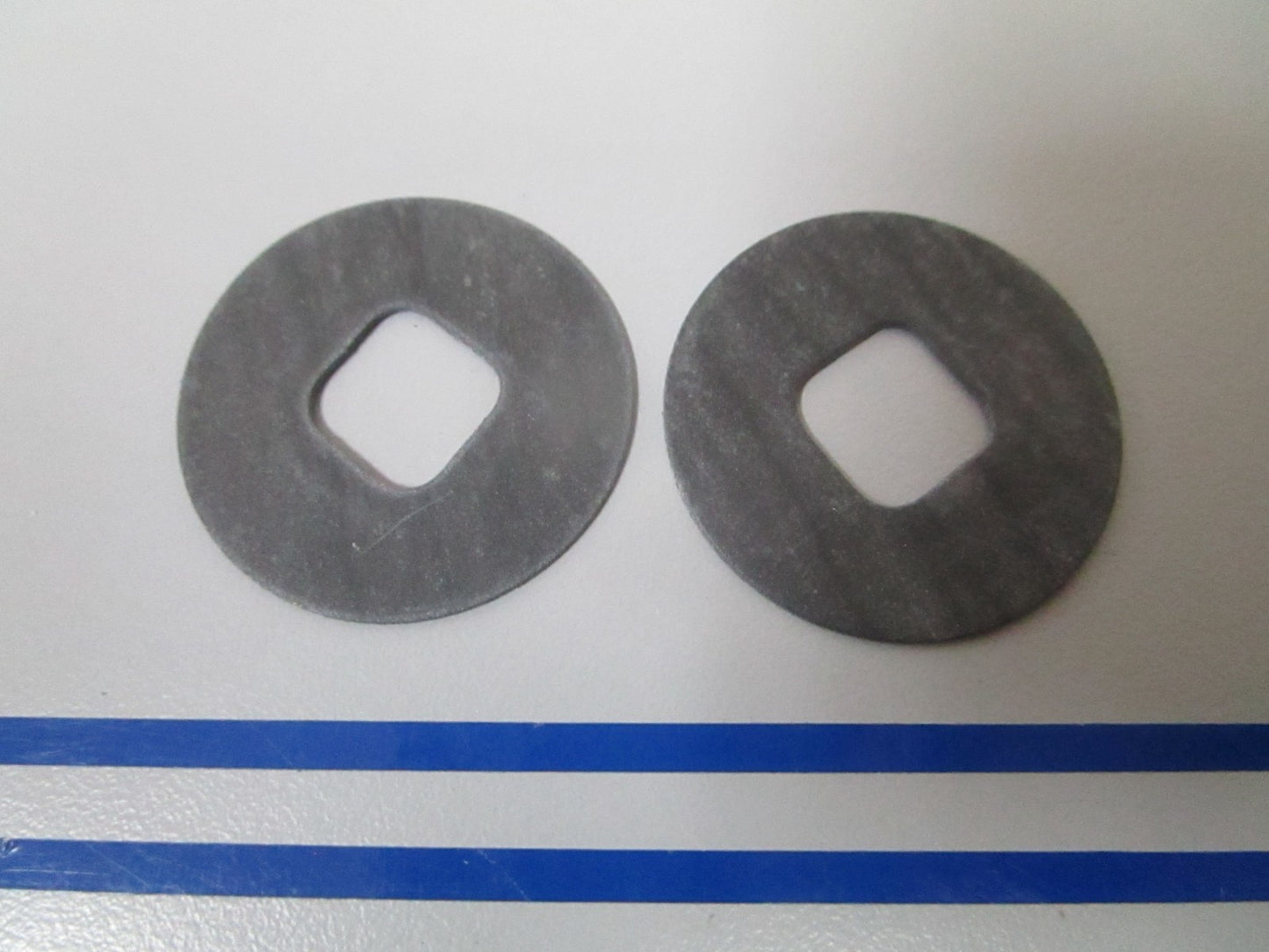 NEW OEM (LOT OF 2) 27-80662M Mercury Quicksilver Mounting Gasket 0810