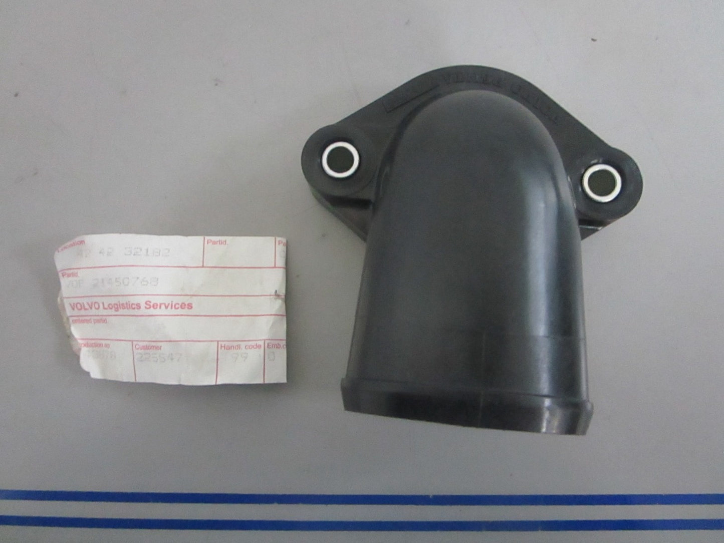 NEW OEM 21450768 Volvo Penta Connector 0820